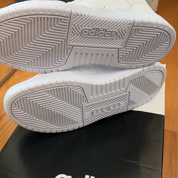 adidas Women's Entrap Mid Basketball Shoes :) - Picture 10 of 10